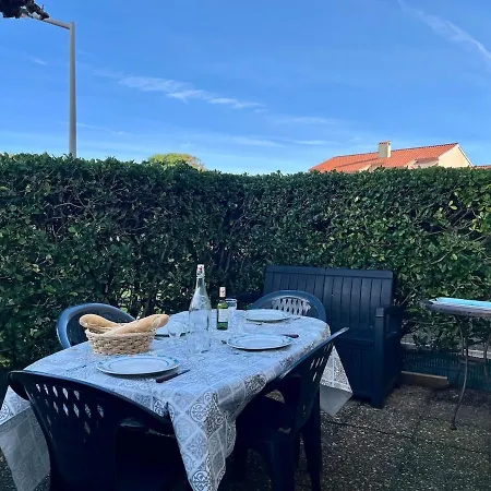 Le Marseillanais 1ch Wifi Acces Terrasse Апартаменты Марсейан